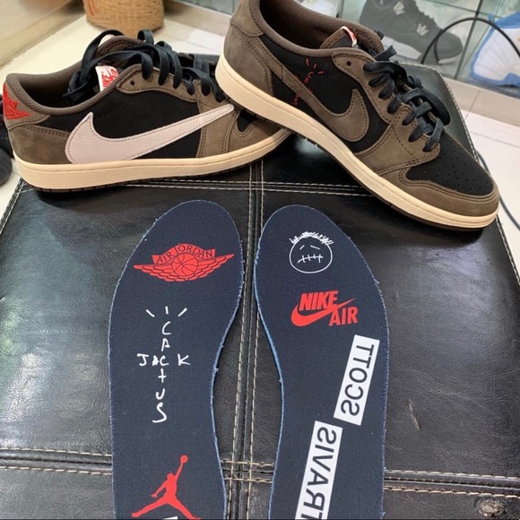 Jordan Retro 1 Low Travis Scott main image 4